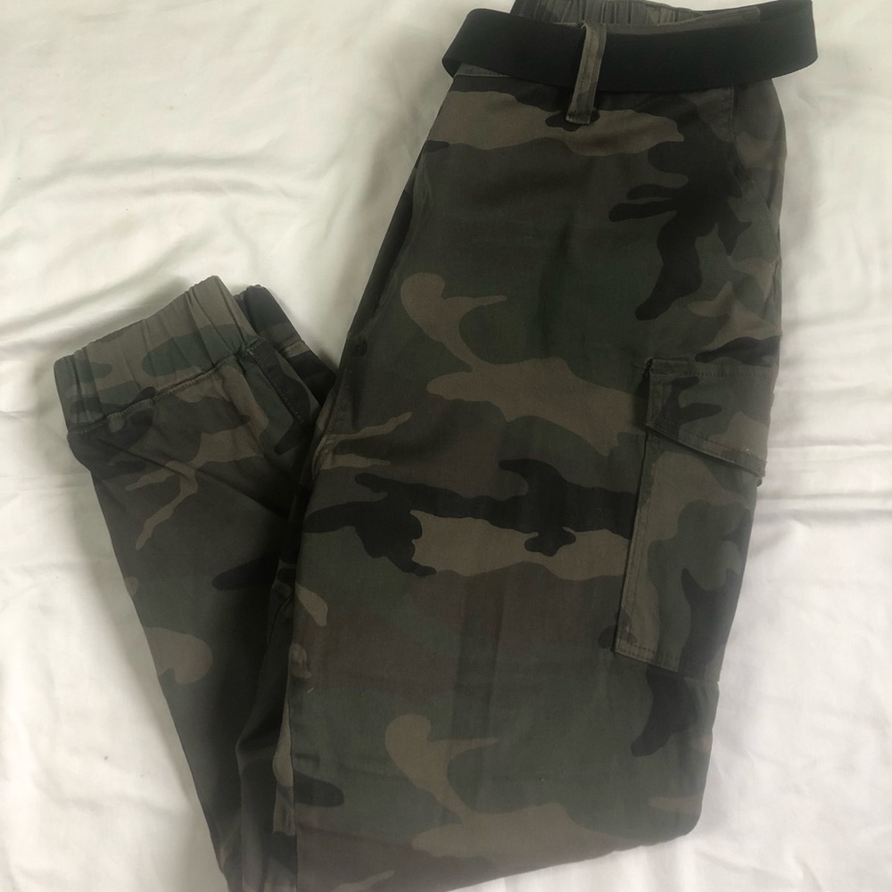 Womens Camouflage Cargo Pants